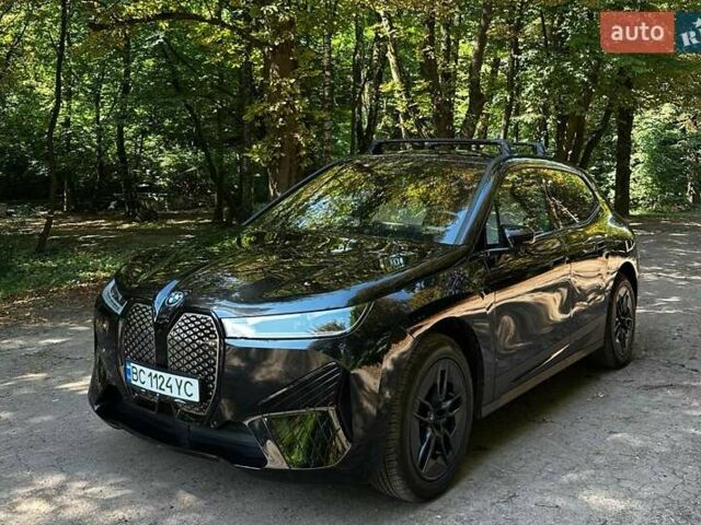 Черный БМВ iX, объемом двигателя 0 л и пробегом 59 тыс. км за 52500 $, фото 2 на Automoto.ua