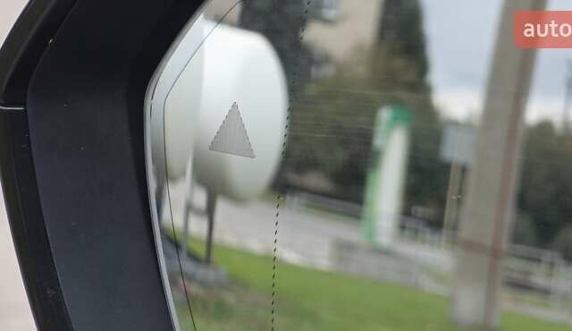 Черный БМВ iX, объемом двигателя 0 л и пробегом 98 тыс. км за 58800 $, фото 74 на Automoto.ua