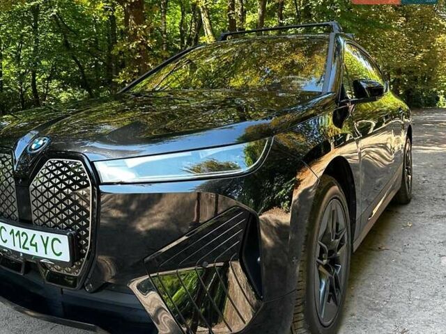 Черный БМВ iX, объемом двигателя 0 л и пробегом 59 тыс. км за 52500 $, фото 4 на Automoto.ua