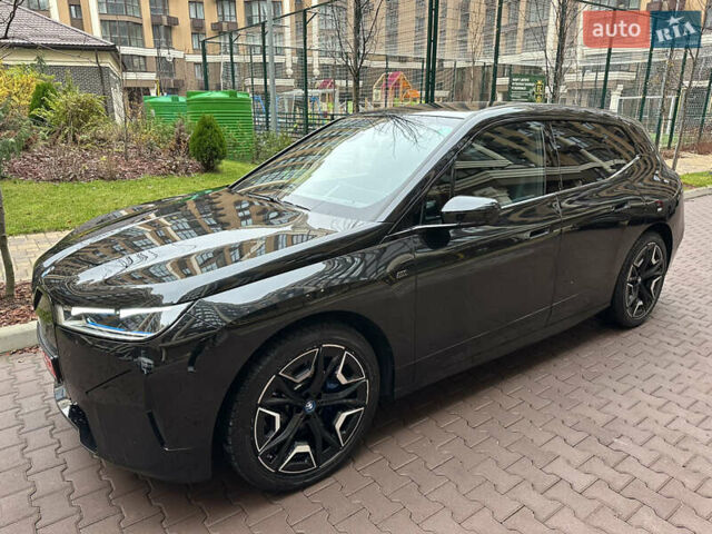 Чорний БМВ iX, об'ємом двигуна 0 л та пробігом 77 тис. км за 75900 $, фото 9 на Automoto.ua
