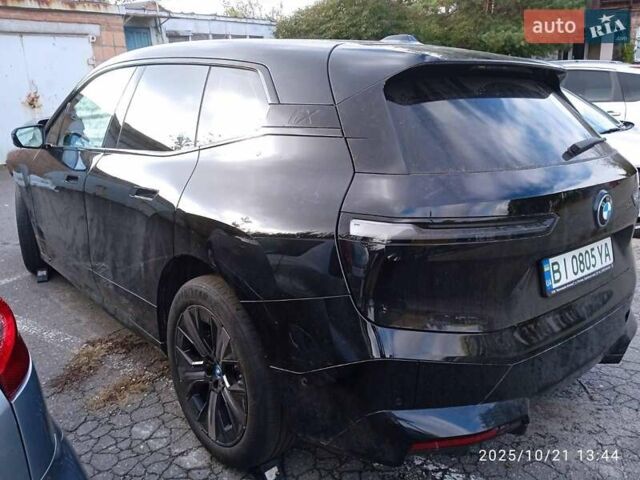 Черный БМВ iX, объемом двигателя 0 л и пробегом 25 тыс. км за 31500 $, фото 7 на Automoto.ua