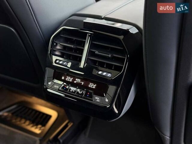 Черный БМВ iX, объемом двигателя 0 л и пробегом 17 тыс. км за 80900 $, фото 28 на Automoto.ua