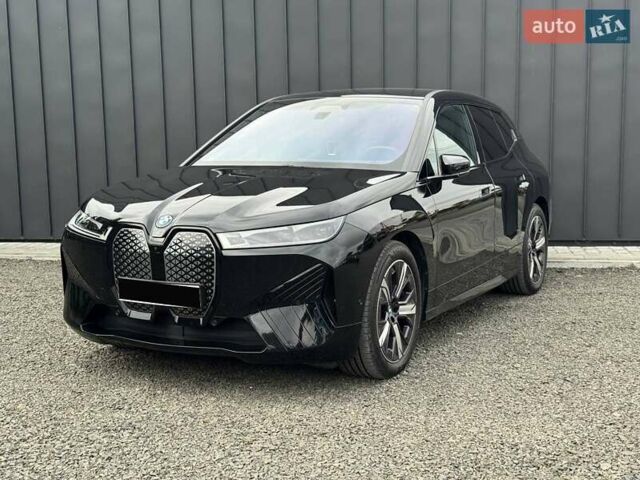 Черный БМВ iX, объемом двигателя 0 л и пробегом 17 тыс. км за 80900 $, фото 2 на Automoto.ua