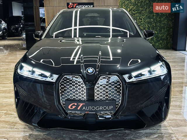 Чорний БМВ iX, об'ємом двигуна 0 л та пробігом 1 тис. км за 94900 $, фото 2 на Automoto.ua