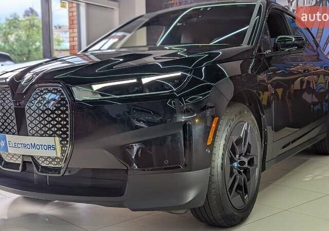 Чорний БМВ iX, об'ємом двигуна 0 л та пробігом 23 тис. км за 62399 $, фото 11 на Automoto.ua