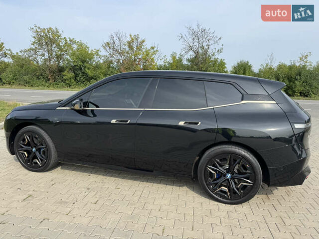 Черный БМВ iX, объемом двигателя 0 л и пробегом 6 тыс. км за 92000 $, фото 16 на Automoto.ua