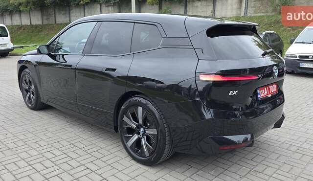Черный БМВ iX, объемом двигателя 0 л и пробегом 98 тыс. км за 58800 $, фото 34 на Automoto.ua
