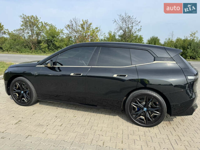 Черный БМВ iX, объемом двигателя 0 л и пробегом 6 тыс. км за 92000 $, фото 14 на Automoto.ua