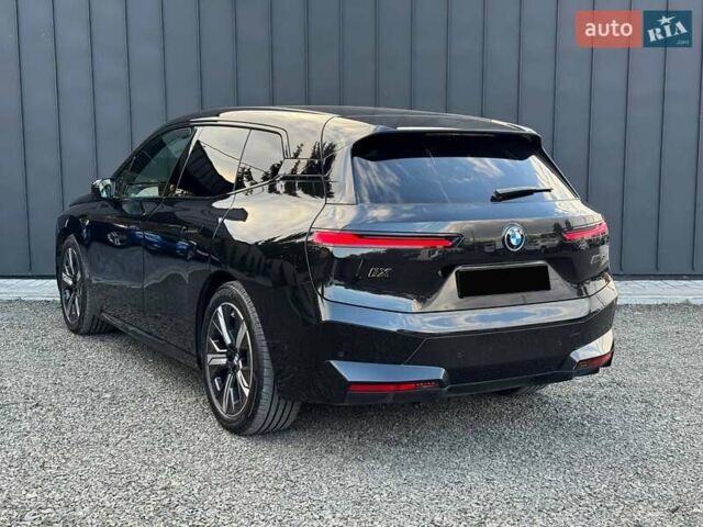 Черный БМВ iX, объемом двигателя 0 л и пробегом 17 тыс. км за 80900 $, фото 4 на Automoto.ua