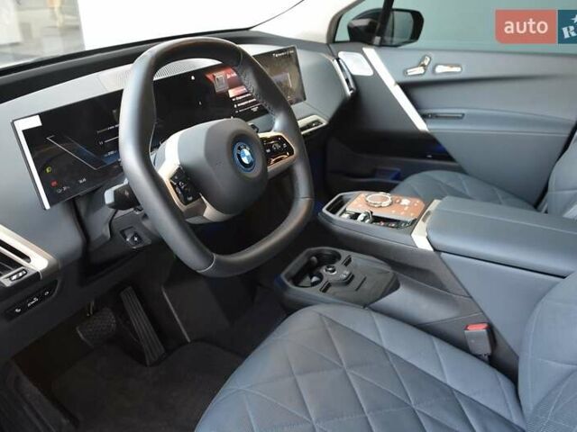 Чорний БМВ iX, об'ємом двигуна 0 л та пробігом 27 тис. км за 83000 $, фото 4 на Automoto.ua