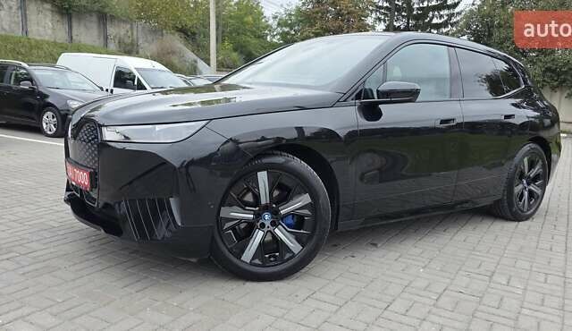 Черный БМВ iX, объемом двигателя 0 л и пробегом 98 тыс. км за 58800 $, фото 60 на Automoto.ua
