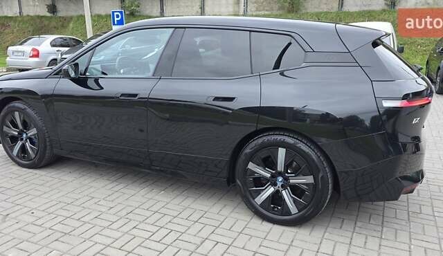 Черный БМВ iX, объемом двигателя 0 л и пробегом 98 тыс. км за 58800 $, фото 36 на Automoto.ua