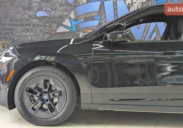 Чорний БМВ iX, об'ємом двигуна 0 л та пробігом 23 тис. км за 62399 $, фото 4 на Automoto.ua
