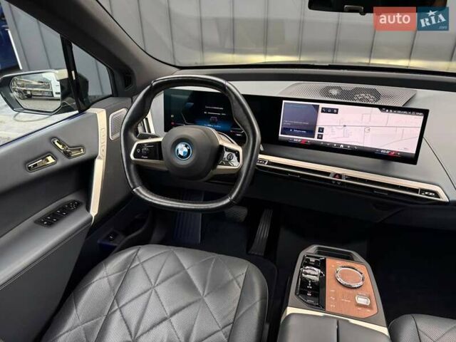 Черный БМВ iX, объемом двигателя 0 л и пробегом 17 тыс. км за 80900 $, фото 18 на Automoto.ua