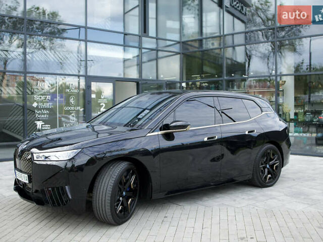Черный БМВ iX, объемом двигателя 0 л и пробегом 5 тыс. км за 93532 $, фото 6 на Automoto.ua