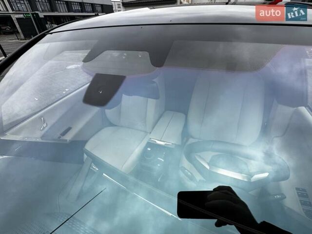 Черный БМВ iX, объемом двигателя 0 л и пробегом 27 тыс. км за 58500 $, фото 23 на Automoto.ua