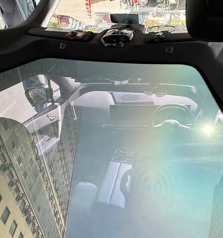 Черный БМВ iX, объемом двигателя 0 л и пробегом 12 тыс. км за 59999 $, фото 9 на Automoto.ua