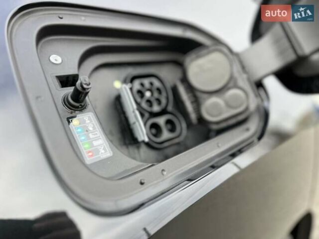 Черный БМВ iX, объемом двигателя 0 л и пробегом 22 тыс. км за 68000 $, фото 43 на Automoto.ua