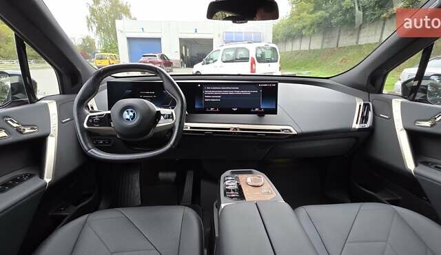 Черный БМВ iX, объемом двигателя 0 л и пробегом 98 тыс. км за 58800 $, фото 87 на Automoto.ua