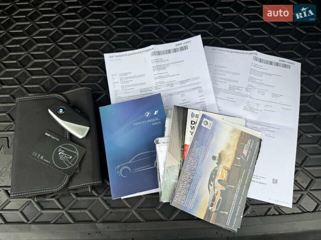 Черный БМВ iX, объемом двигателя 0 л и пробегом 40 тыс. км за 68500 $, фото 17 на Automoto.ua