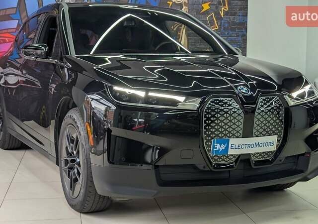 Чорний БМВ iX, об'ємом двигуна 0 л та пробігом 23 тис. км за 62399 $, фото 7 на Automoto.ua