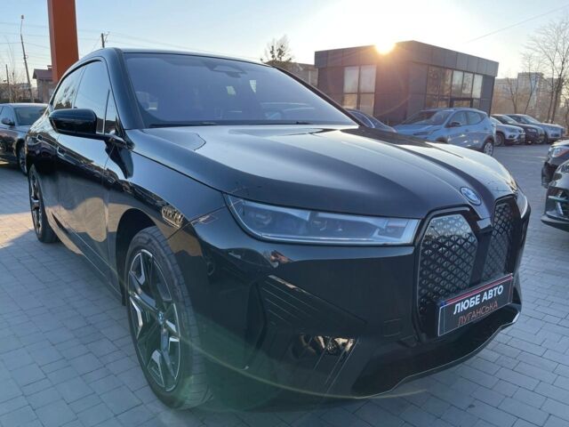Черный БМВ iX, объемом двигателя 0 л и пробегом 14 тыс. км за 67300 $, фото 2 на Automoto.ua