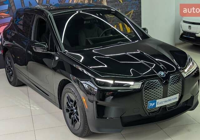Чорний БМВ iX, об'ємом двигуна 0 л та пробігом 23 тис. км за 62399 $, фото 6 на Automoto.ua