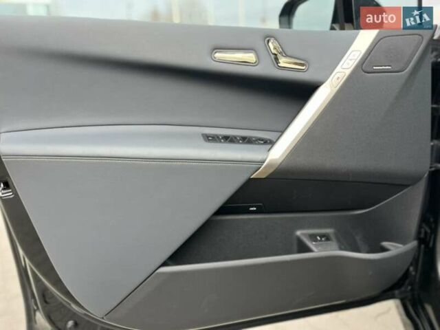 Черный БМВ iX, объемом двигателя 0 л и пробегом 22 тыс. км за 68000 $, фото 23 на Automoto.ua
