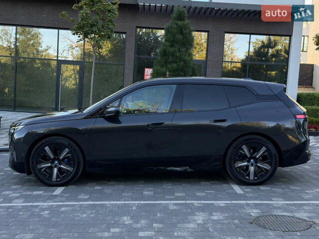 Черный БМВ iX, объемом двигателя 0 л и пробегом 72 тыс. км за 48500 $, фото 4 на Automoto.ua