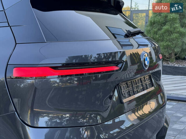 Черный БМВ iX, объемом двигателя 0 л и пробегом 72 тыс. км за 48500 $, фото 25 на Automoto.ua