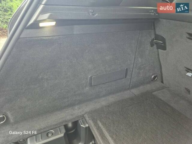 Черный БМВ iX, объемом двигателя 0 л и пробегом 15 тыс. км за 56300 $, фото 17 на Automoto.ua