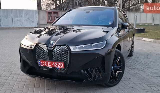 Черный БМВ iX, объемом двигателя 0 л и пробегом 48 тыс. км за 64999 $, фото 56 на Automoto.ua