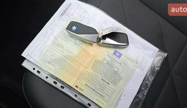 Черный БМВ iX, объемом двигателя 0 л и пробегом 98 тыс. км за 58800 $, фото 127 на Automoto.ua