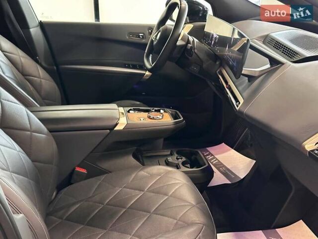 Черный БМВ iX, объемом двигателя 0 л и пробегом 62 тыс. км за 60390 $, фото 45 на Automoto.ua