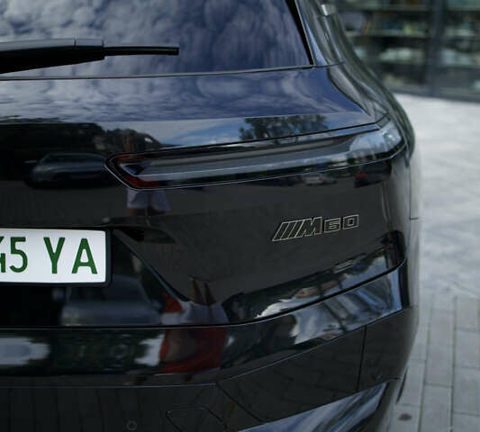 Черный БМВ iX, объемом двигателя 0 л и пробегом 5 тыс. км за 93532 $, фото 13 на Automoto.ua