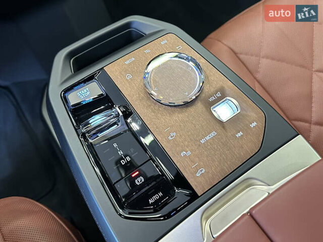 Чорний БМВ iX, об'ємом двигуна 0 л та пробігом 1 тис. км за 94900 $, фото 37 на Automoto.ua