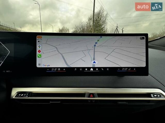 Черный БМВ iX, объемом двигателя 0 л и пробегом 27 тыс. км за 58500 $, фото 41 на Automoto.ua