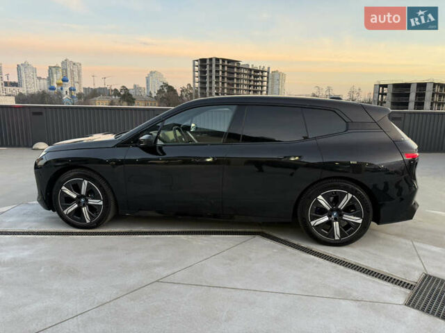 Черный БМВ iX, объемом двигателя 0 л и пробегом 19 тыс. км за 54800 $, фото 7 на Automoto.ua