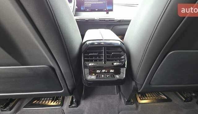 Черный БМВ iX, объемом двигателя 0 л и пробегом 98 тыс. км за 58800 $, фото 90 на Automoto.ua