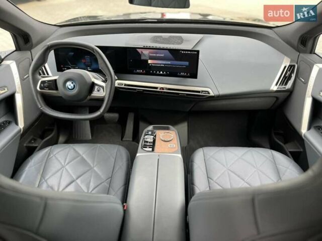 Черный БМВ iX, объемом двигателя 0 л и пробегом 22 тыс. км за 68000 $, фото 38 на Automoto.ua