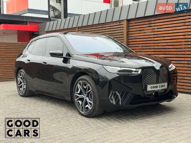 Черный БМВ iX, объемом двигателя 0 л и пробегом 38 тыс. км за 72000 $, фото 8 на Automoto.ua