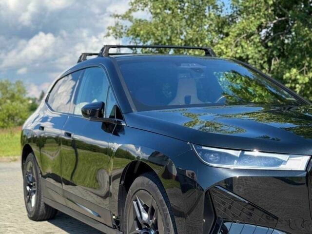 Черный БМВ iX, объемом двигателя 0 л и пробегом 59 тыс. км за 52500 $, фото 1 на Automoto.ua