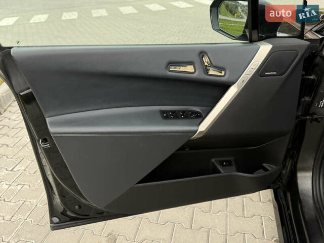 Черный БМВ iX, объемом двигателя 0 л и пробегом 46 тыс. км за 67999 $, фото 17 на Automoto.ua