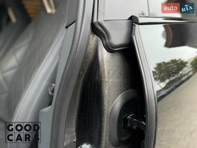 Черный БМВ iX, объемом двигателя 0 л и пробегом 38 тыс. км за 72000 $, фото 14 на Automoto.ua