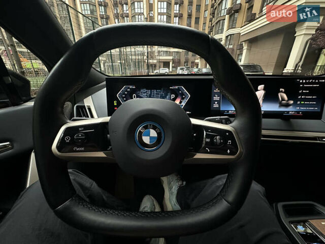 Чорний БМВ iX, об'ємом двигуна 0 л та пробігом 77 тис. км за 75900 $, фото 41 на Automoto.ua