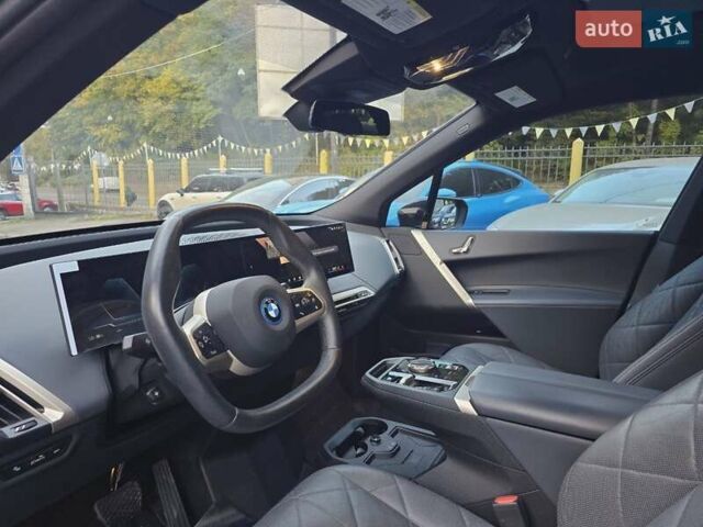 Чорний БМВ iX, об'ємом двигуна 0 л та пробігом 14 тис. км за 57500 $, фото 12 на Automoto.ua
