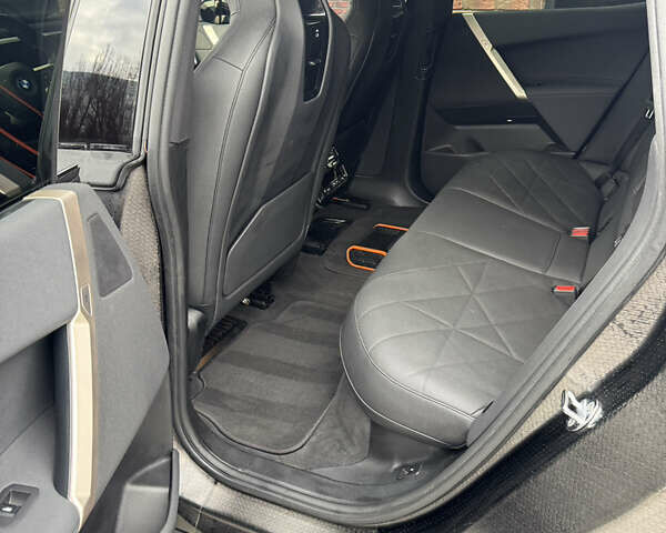 Черный БМВ iX, объемом двигателя 0 л и пробегом 55 тыс. км за 51500 $, фото 7 на Automoto.ua