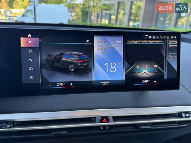 Черный БМВ iX, объемом двигателя 0 л и пробегом 72 тыс. км за 48500 $, фото 39 на Automoto.ua