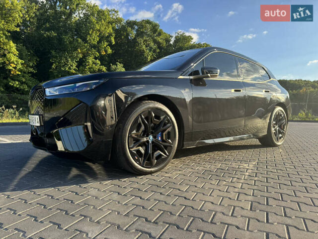 Черный БМВ iX, объемом двигателя 0 л и пробегом 6 тыс. км за 92000 $, фото 7 на Automoto.ua