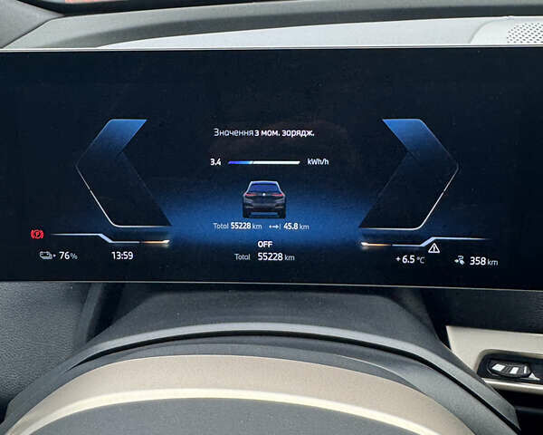 Черный БМВ iX, объемом двигателя 0 л и пробегом 55 тыс. км за 51500 $, фото 13 на Automoto.ua